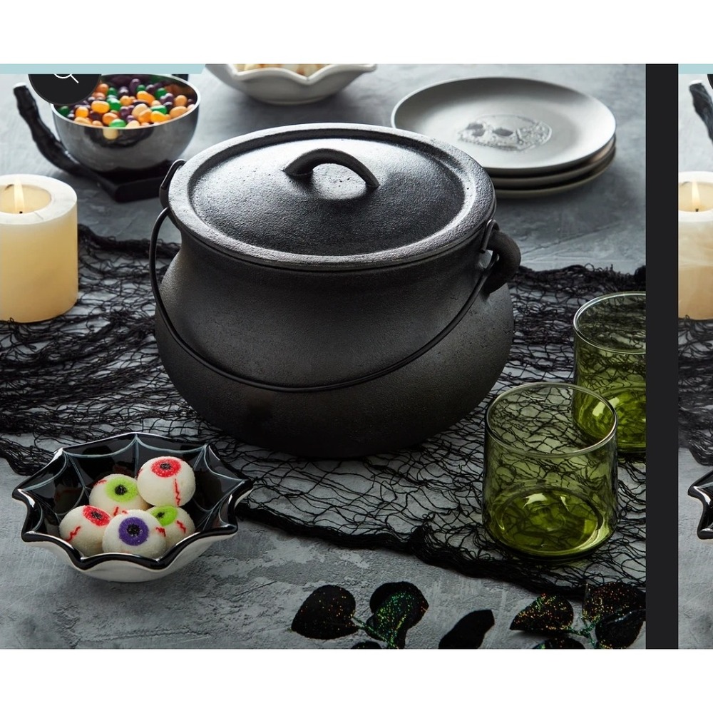 Smith & Clark 4QT Cast Iron Cauldron Pot w/ Lid Halloween Pre-Seasoned NEW